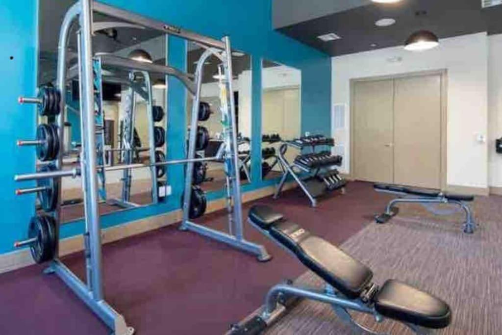 Fancy Apt Downtown. Pool. Gym. Lounge. Pet Ok Houston Kültér fotó